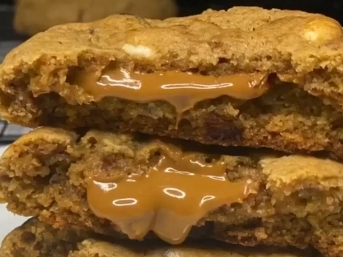 كوكيز بحشوة اللوتس