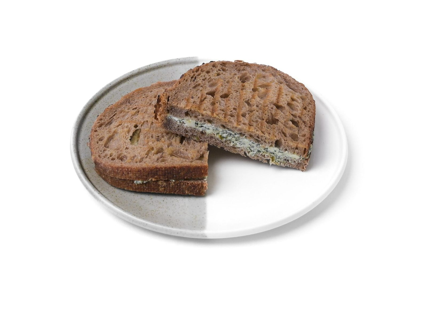 ساندوتش جبنة الفيتا والسبانخ