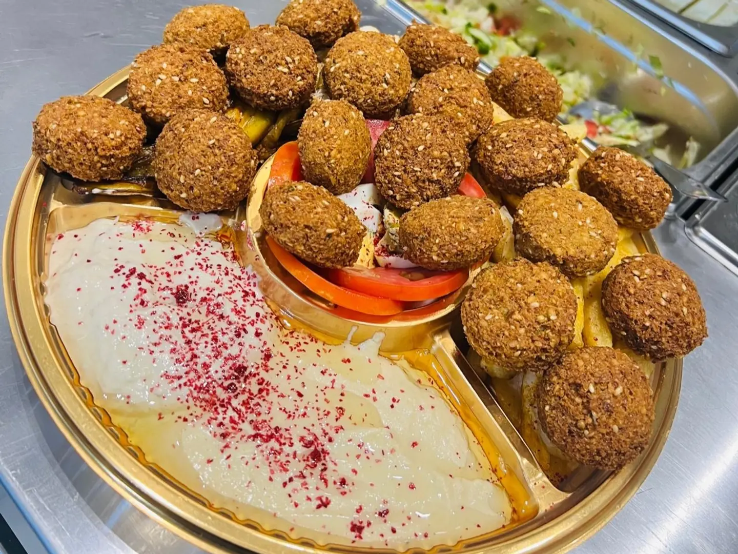 صحن فلافل مشكل كبير