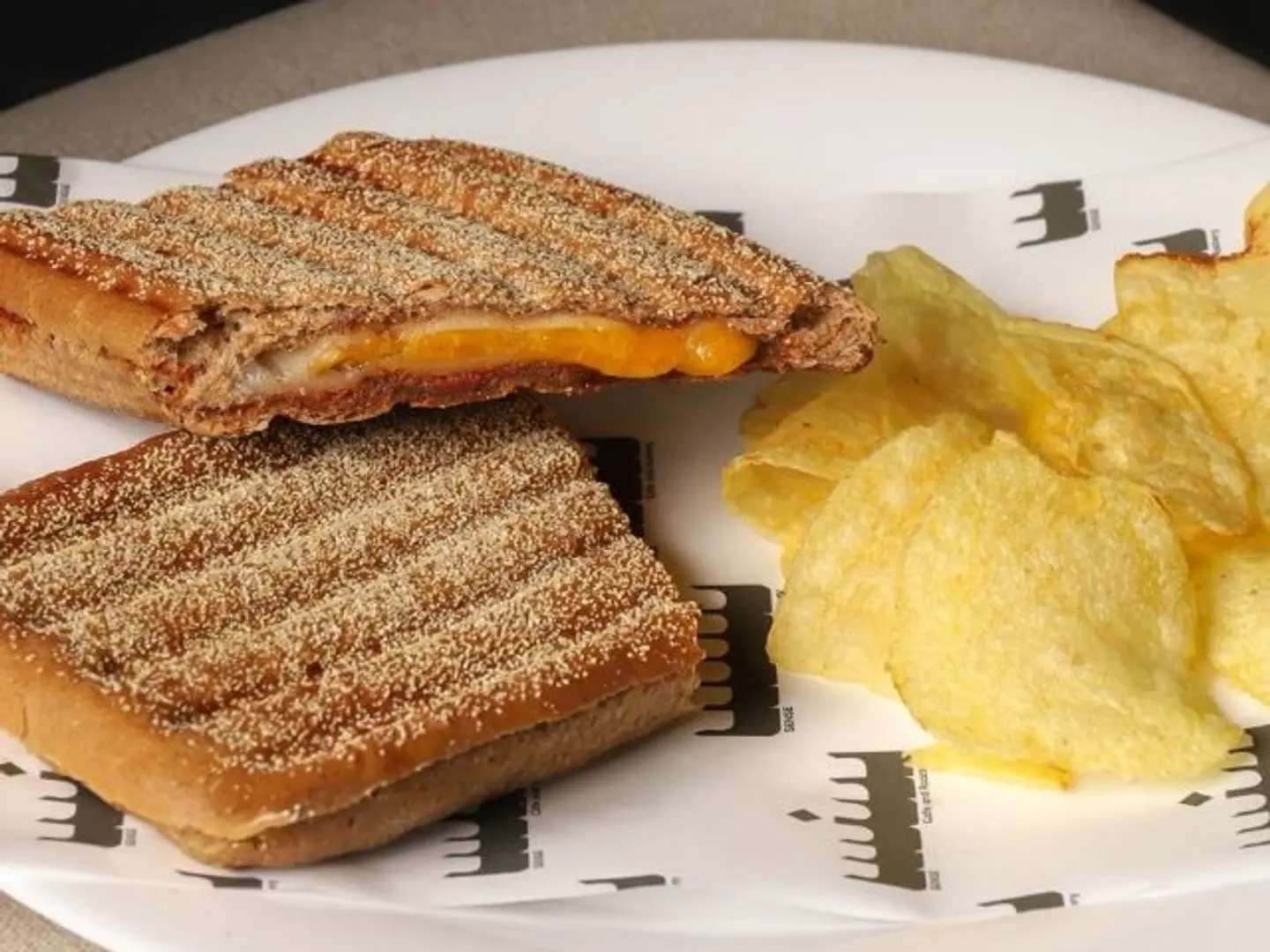 الأجبان الثلاثة