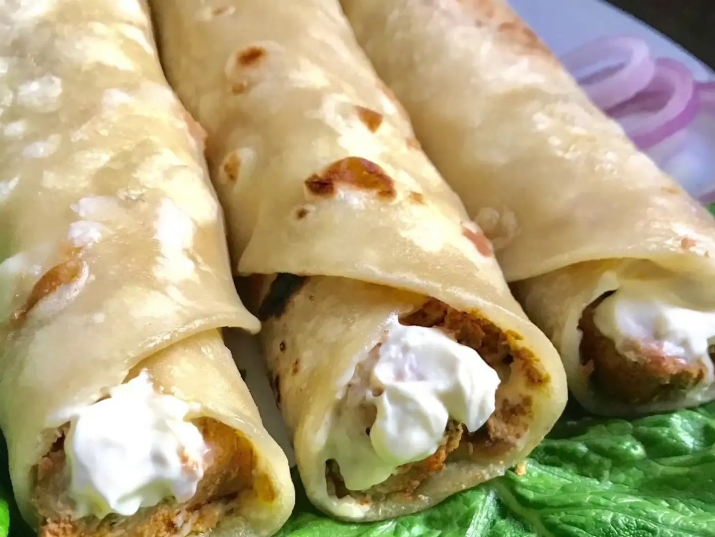 Malai Boti Mayo Garlic Cheese Roll