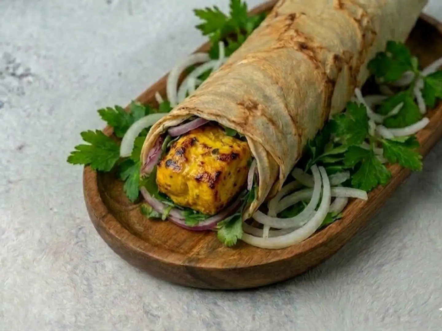 ساندوتش شيش طاووق