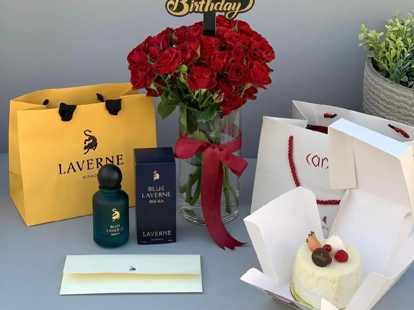 عطر لافير بخور رجالي مع فازه الميلاد