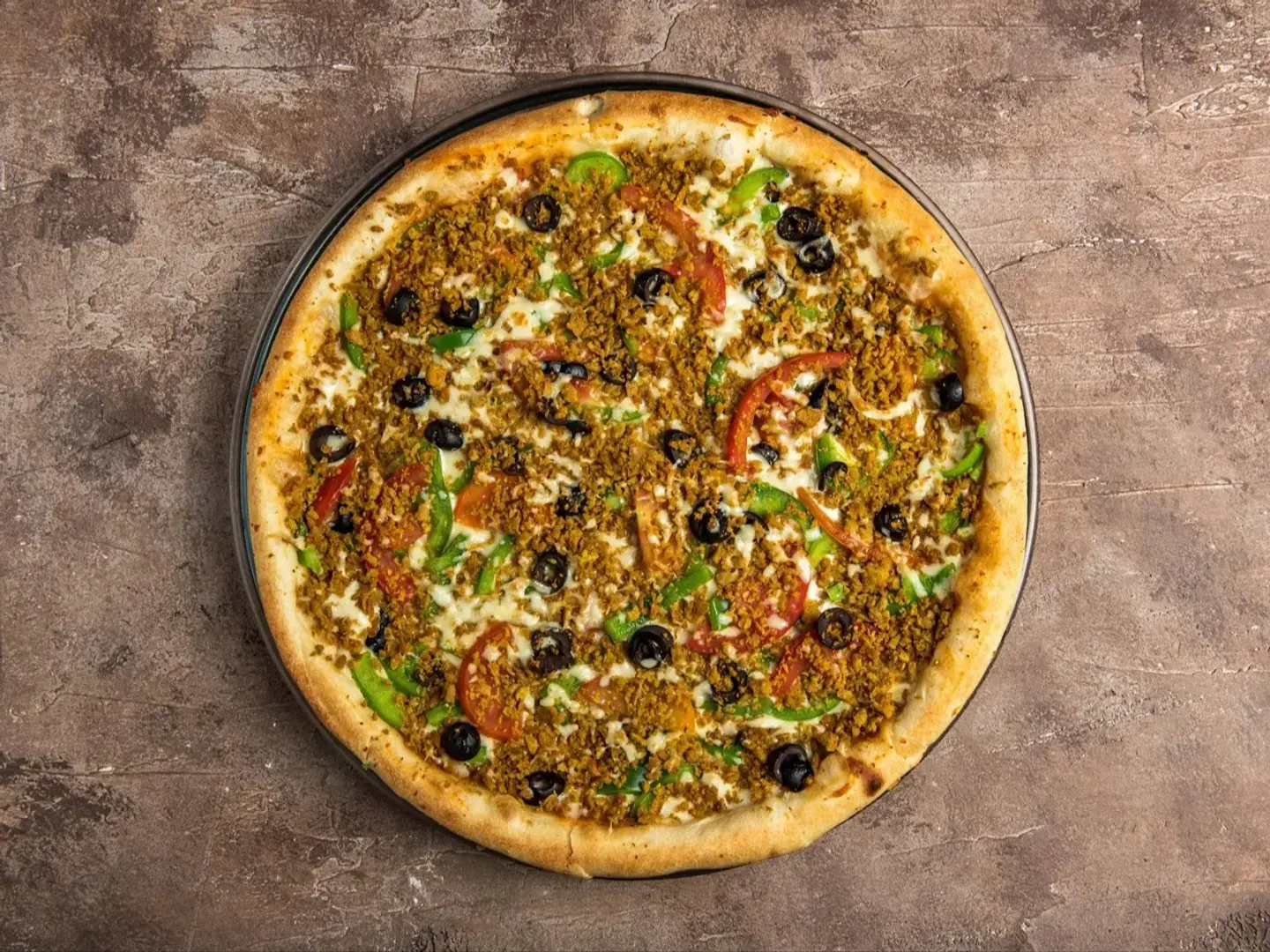 بيتزا دجاج مفروم كبيره