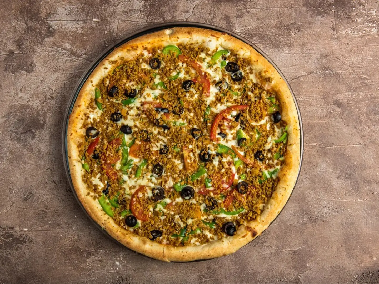 بيتزا لحم مفروم كبيره