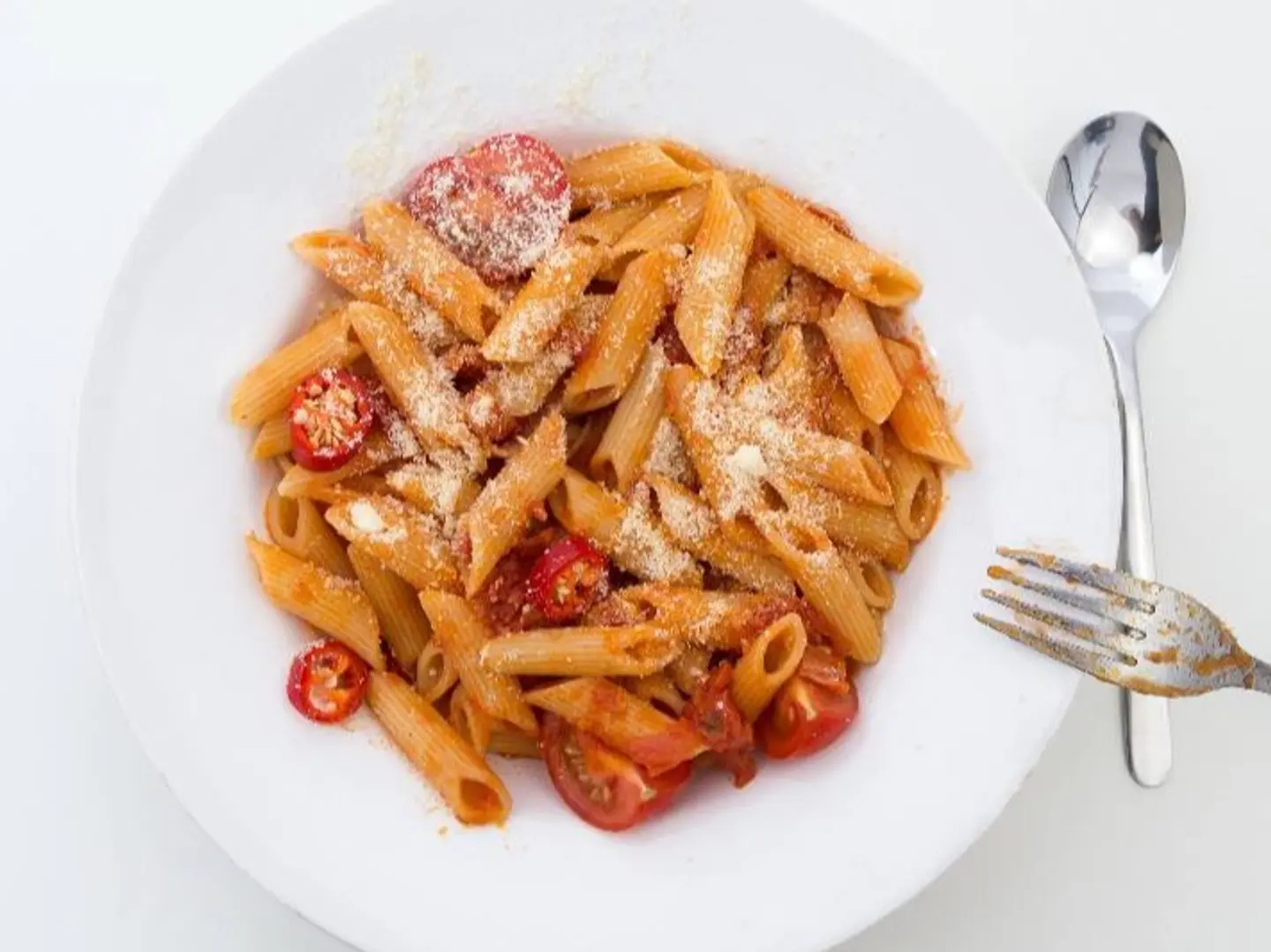 باستا دجاج ابيض