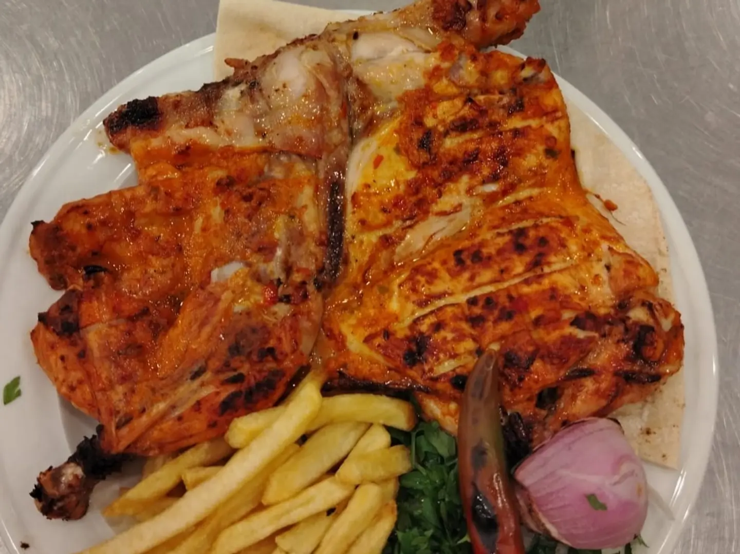 نص دجاج فحم ساده