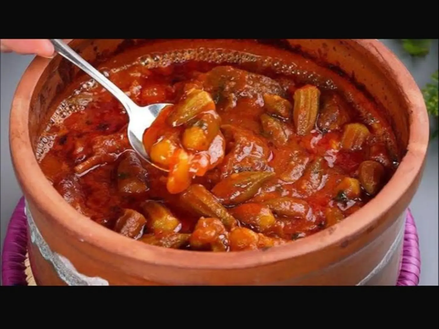 طاجن باميه باللحمه