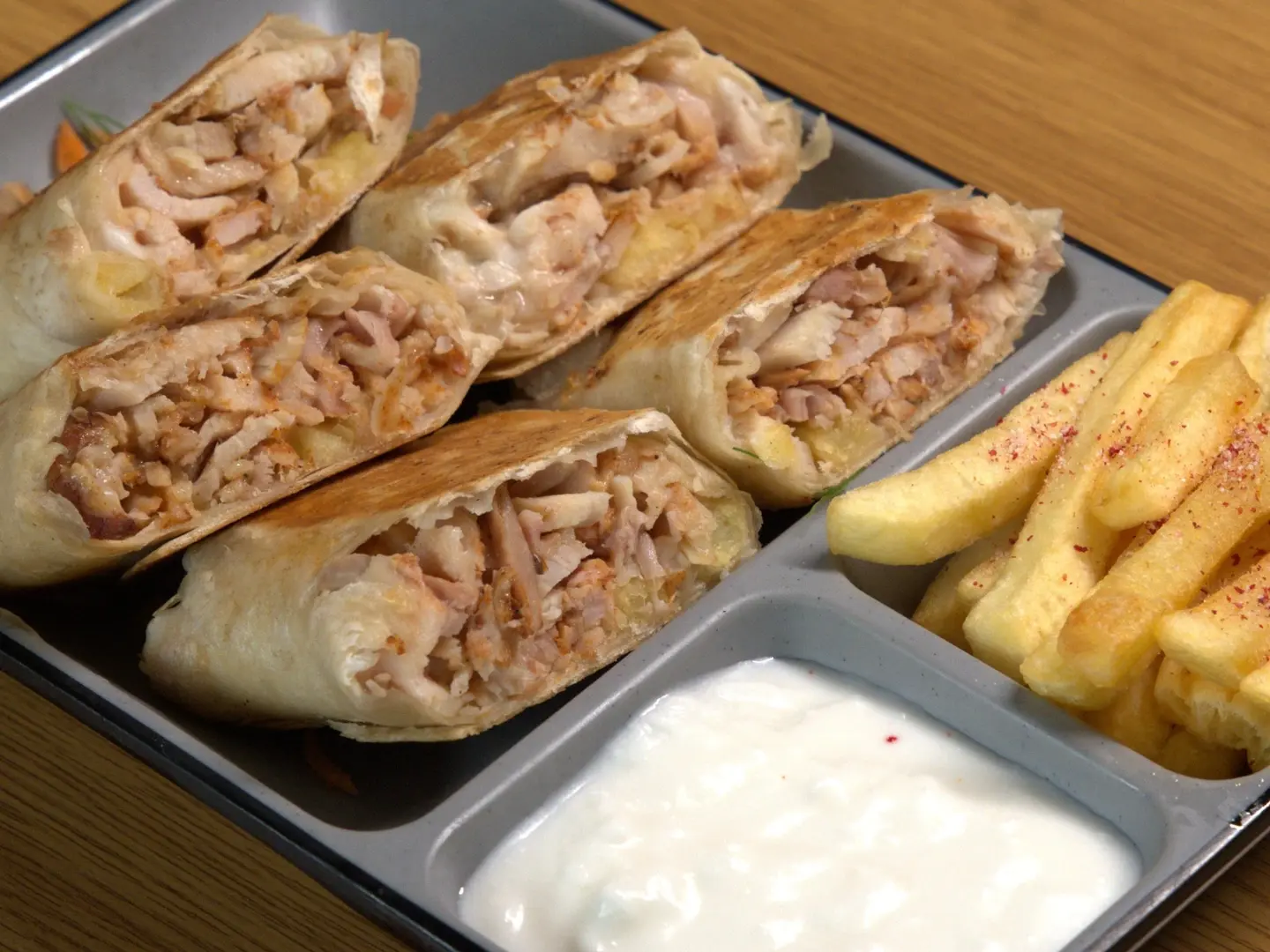 ساندوتش شاورما صغير