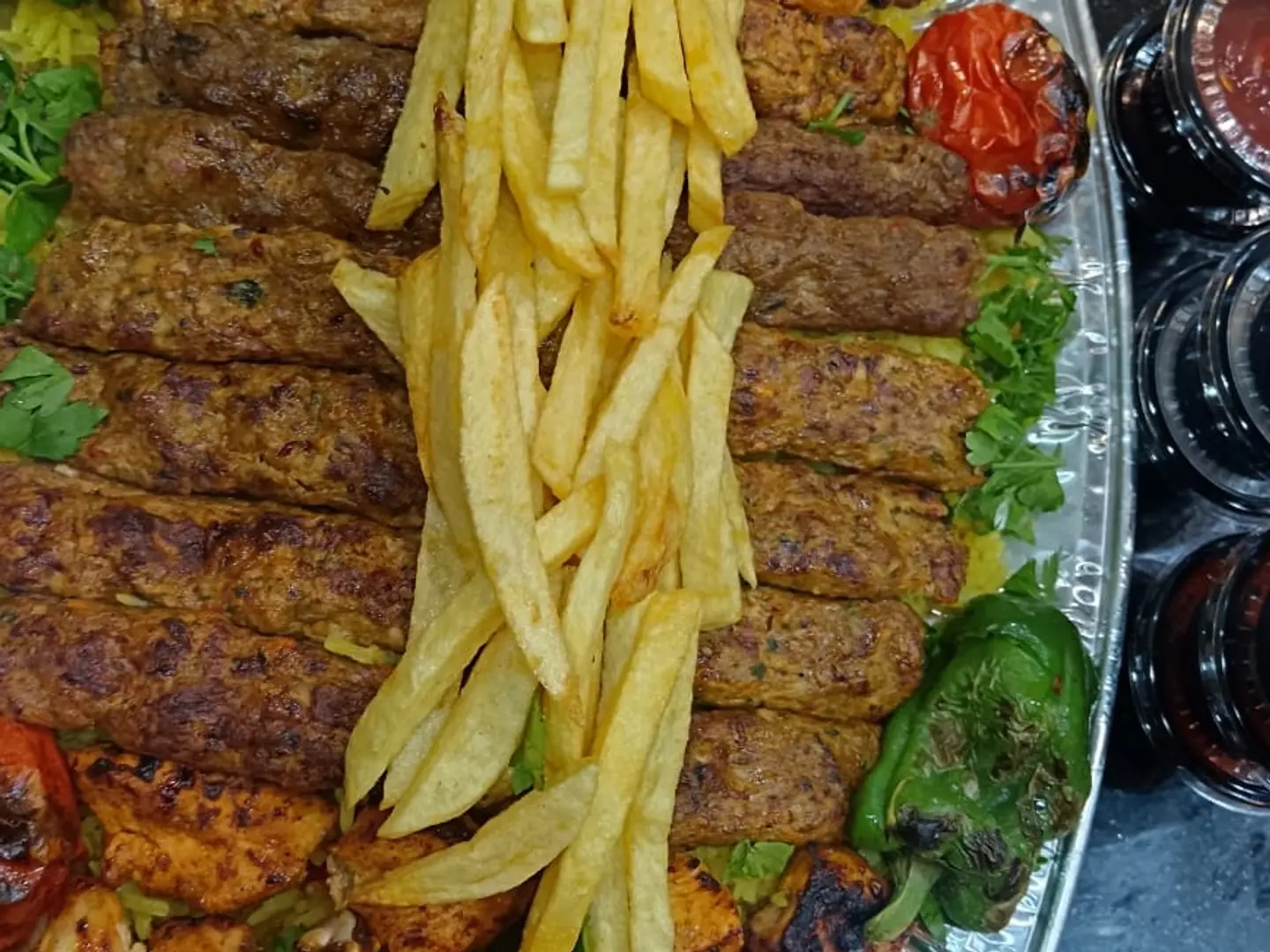 ساندوتش كبير كباب لحم - وسط