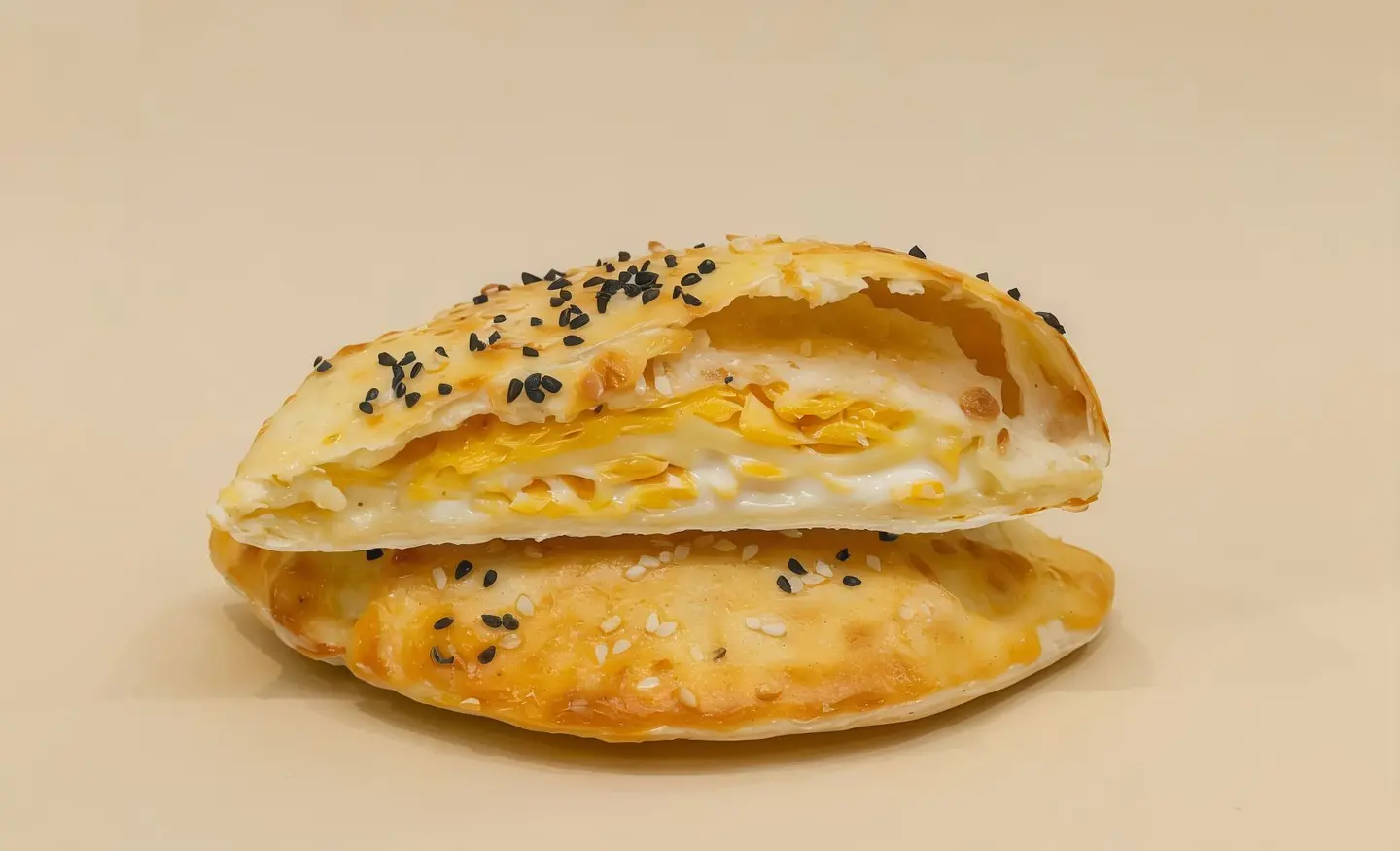 بيض بالجبن