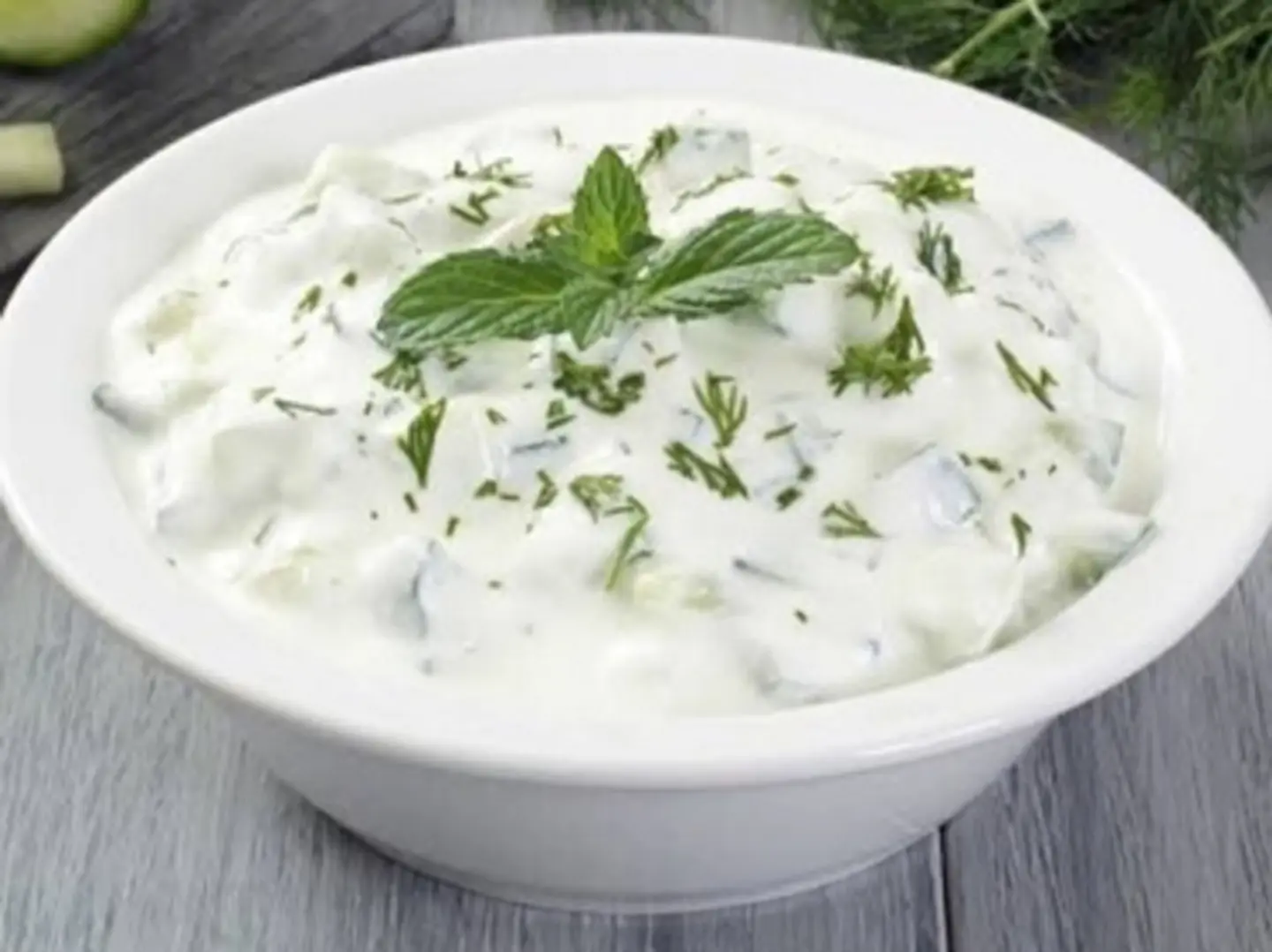 سلطة لبن