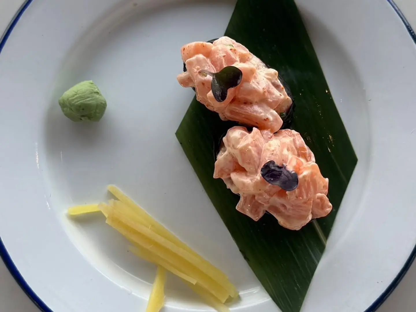 Spicy Salmon Gunkan