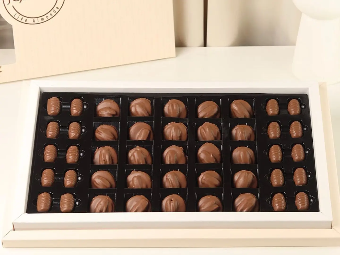 شوكلاته سوبر بيج - زي اللوز