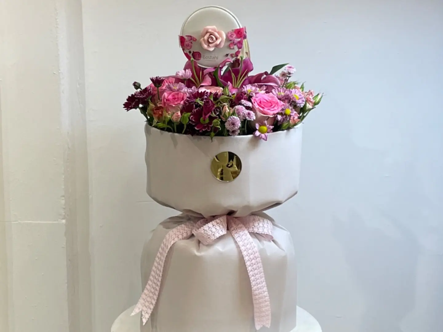 باقة مع شوكلت روز دايري رقم 1