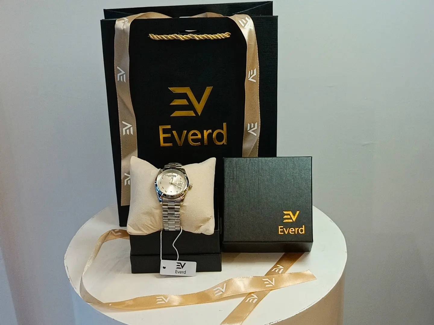 ساعة رجالية رقم ١