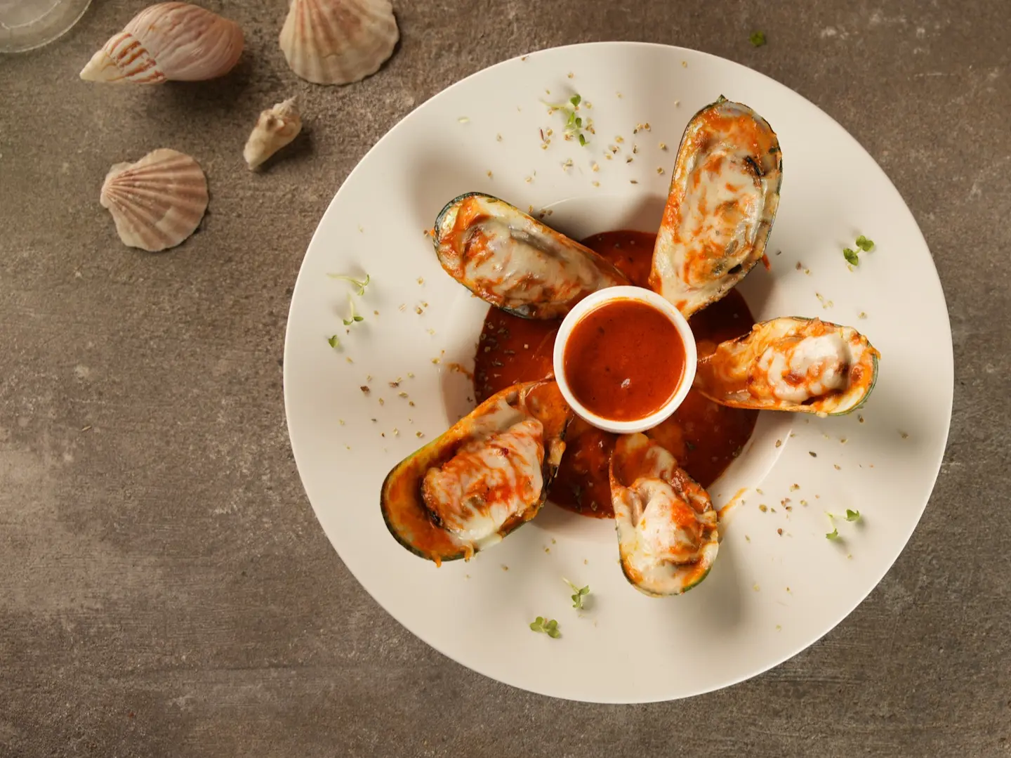 Oysters With Sauce And Cheese