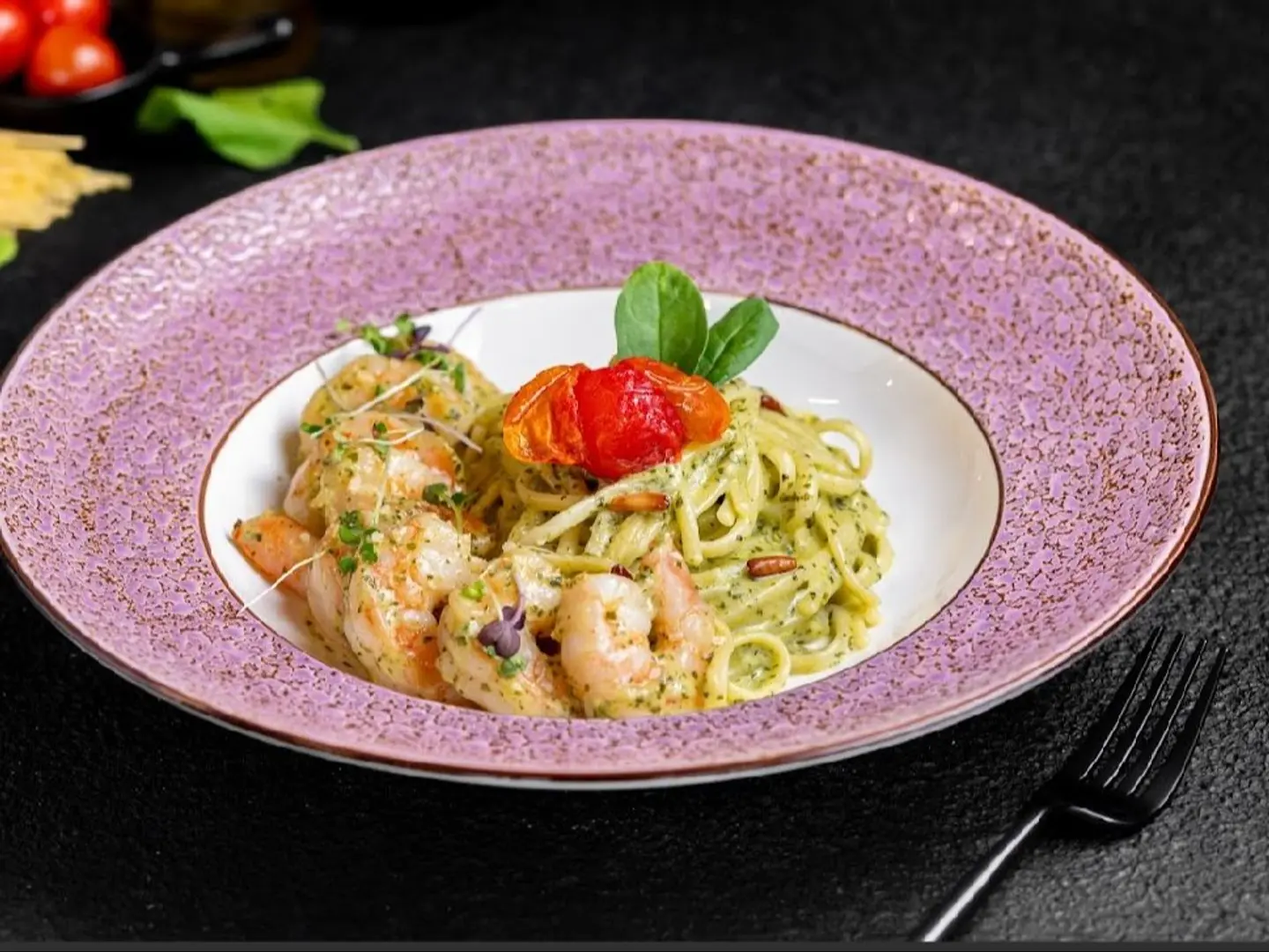 لينغويني قريدس بالبيستو