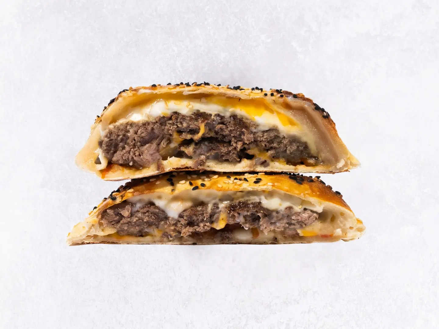 فطيرة دبل برجر لحم