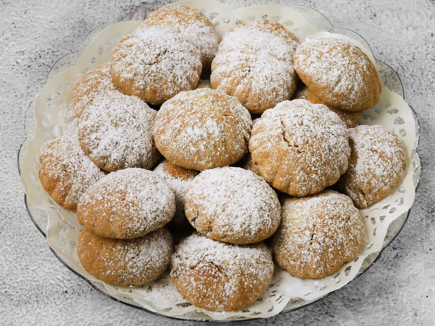نصف كيلوا معمول كليجا