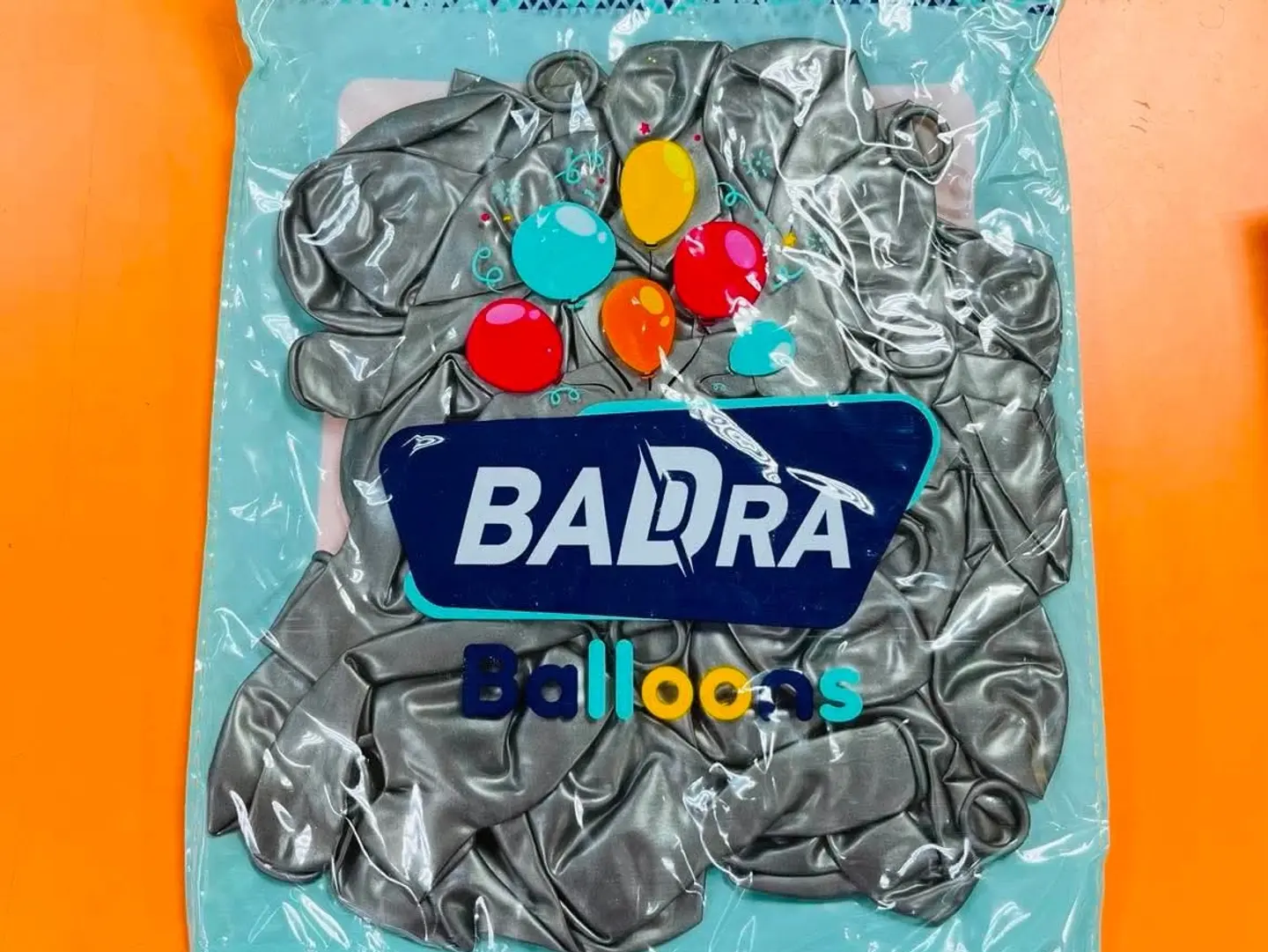 بالونات فضية سادة