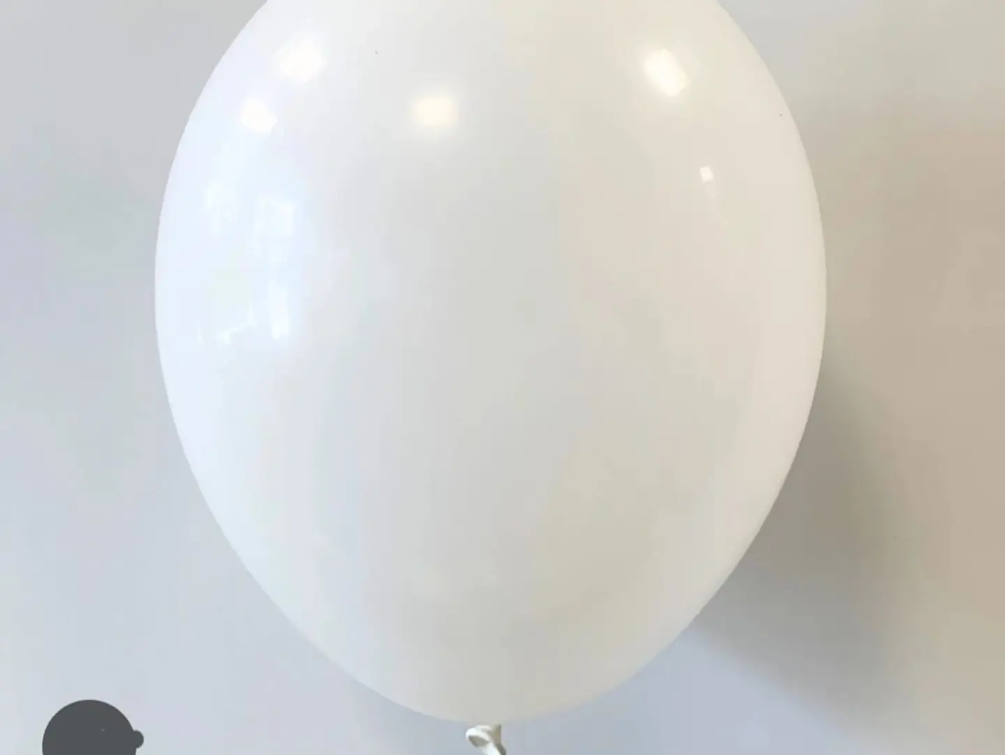 White Balloon