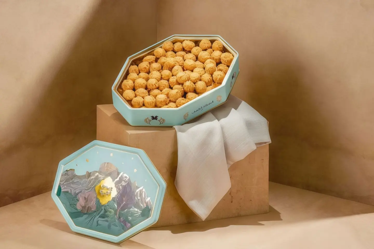 Petitfor Filled With Cream