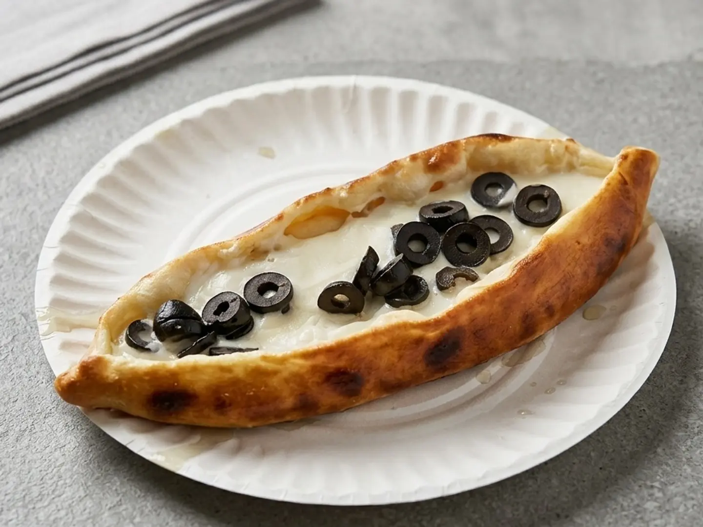 فطيرة لبنة بالزيتون