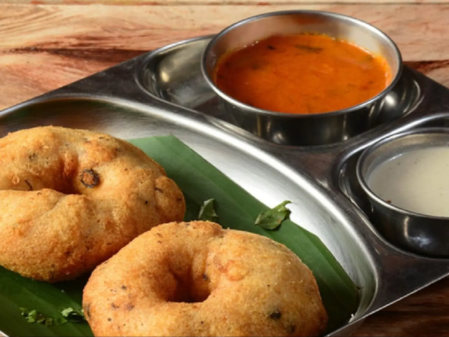 Medu Vadai 2pc Set With Chutney And Sambar