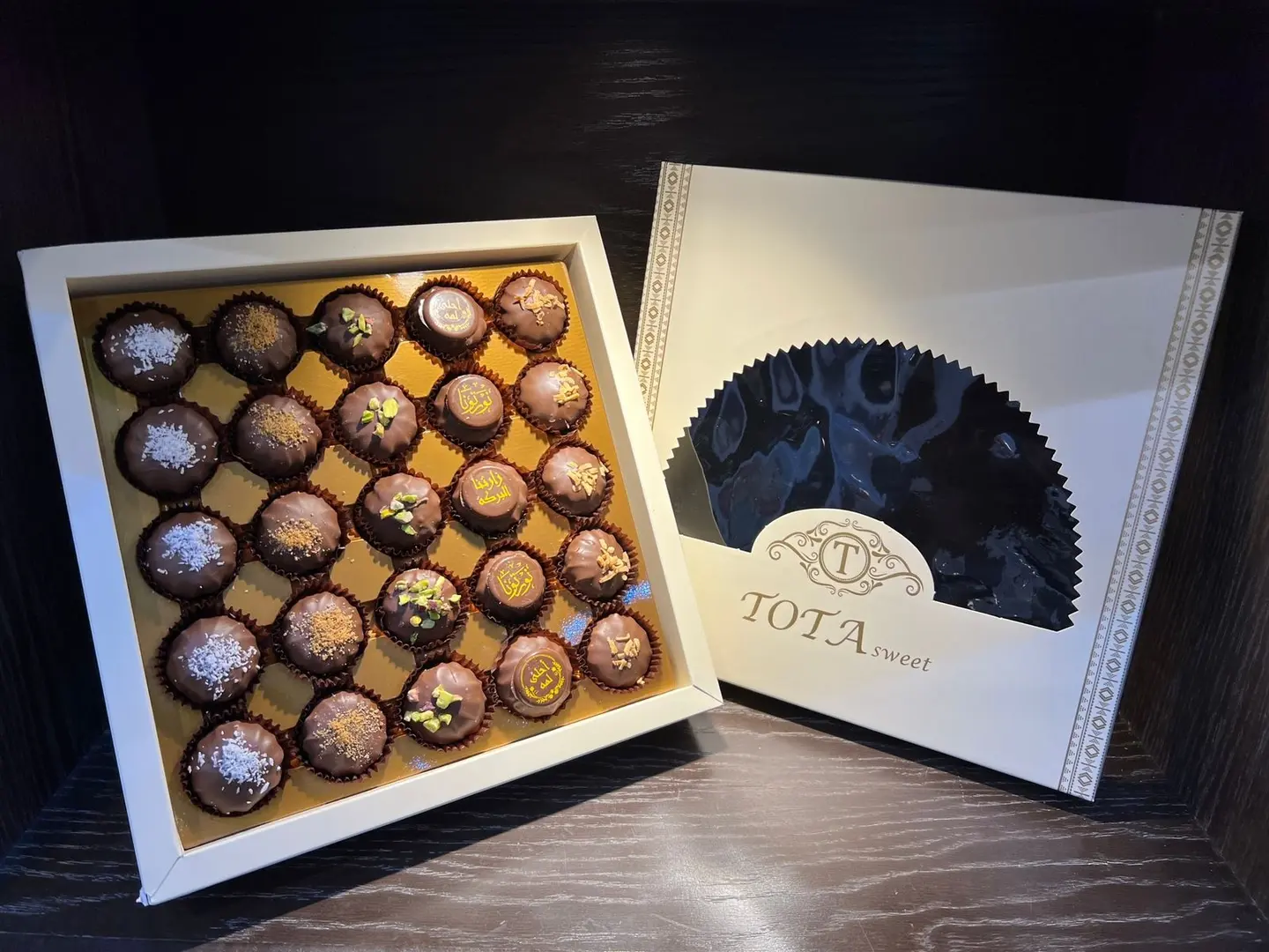 بتفور مغطس بالشوكولاته البلجيكية