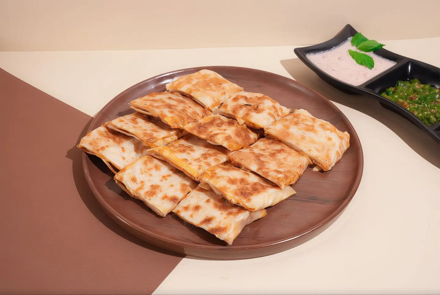 Mutabbak With Cheese And Honey
