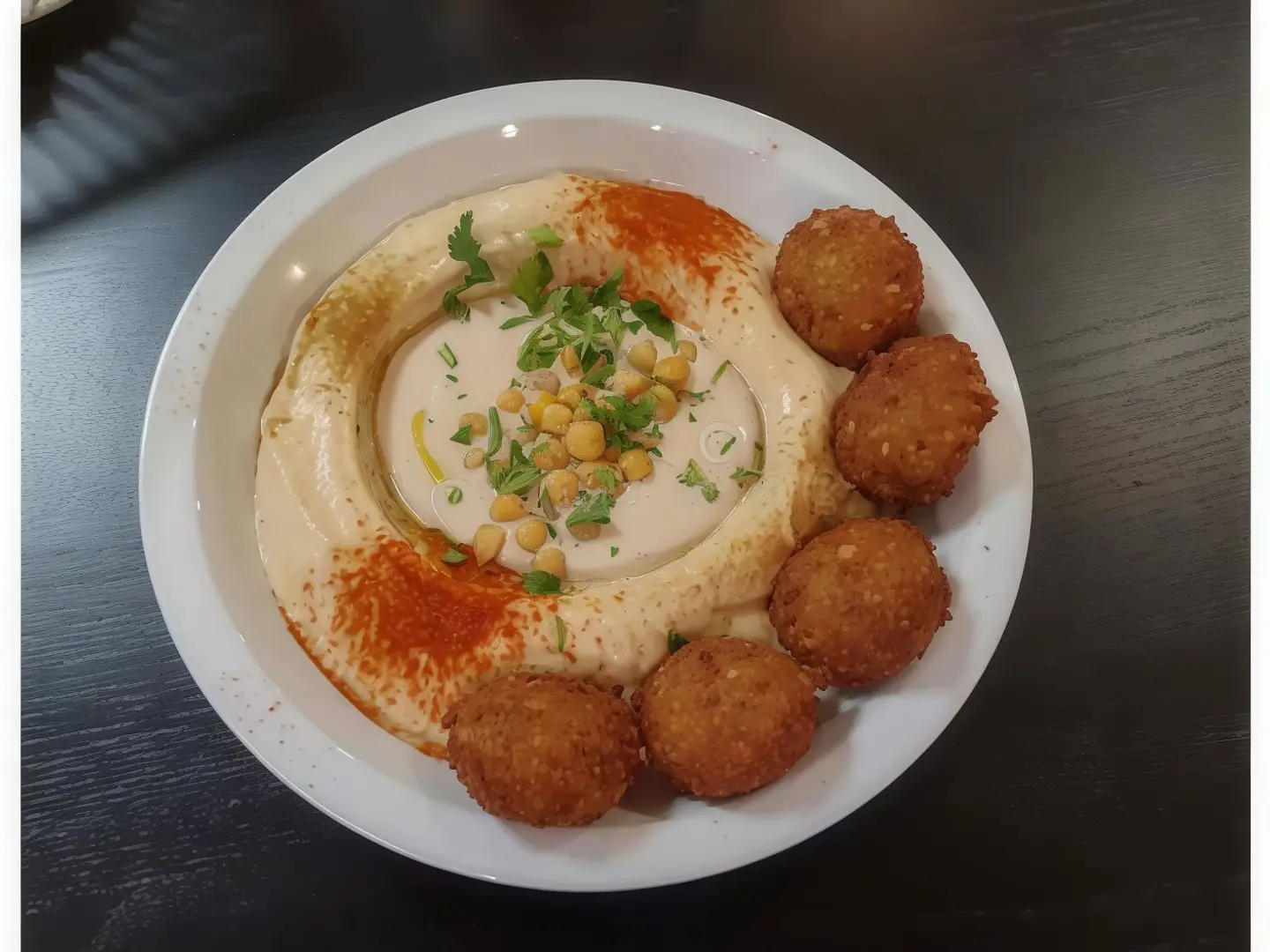 Large Falafel With Hummus Plate