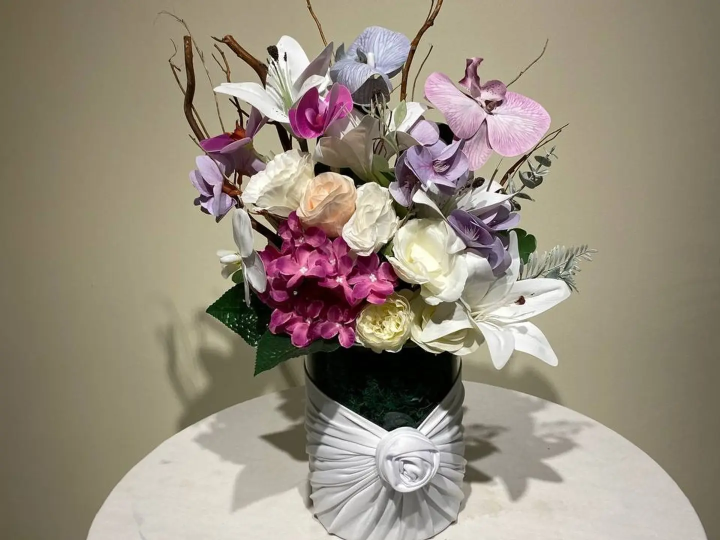 Ever Royal Vase With Satin Packaging