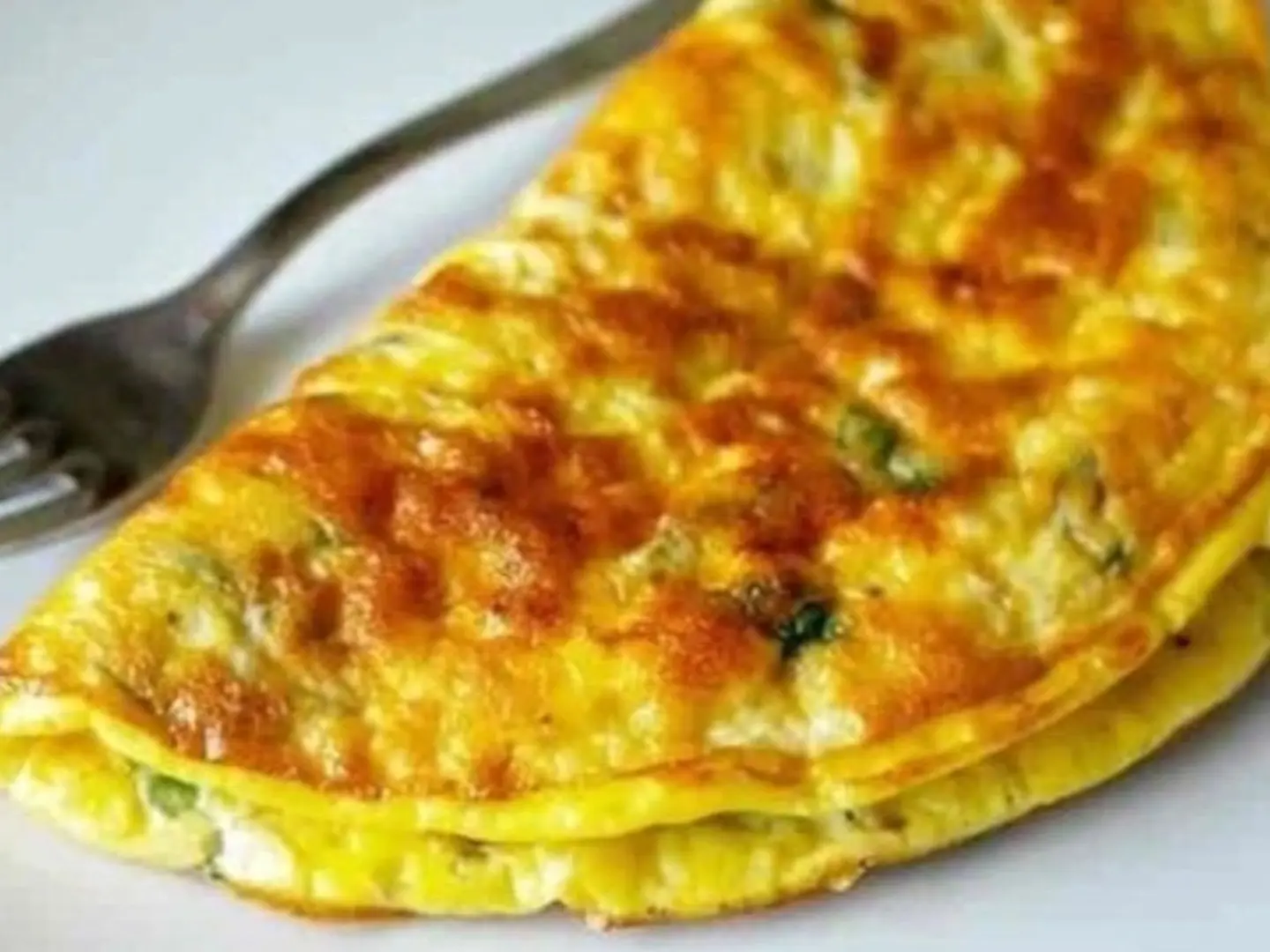 عجة البيض المزدوج مع الباراثا