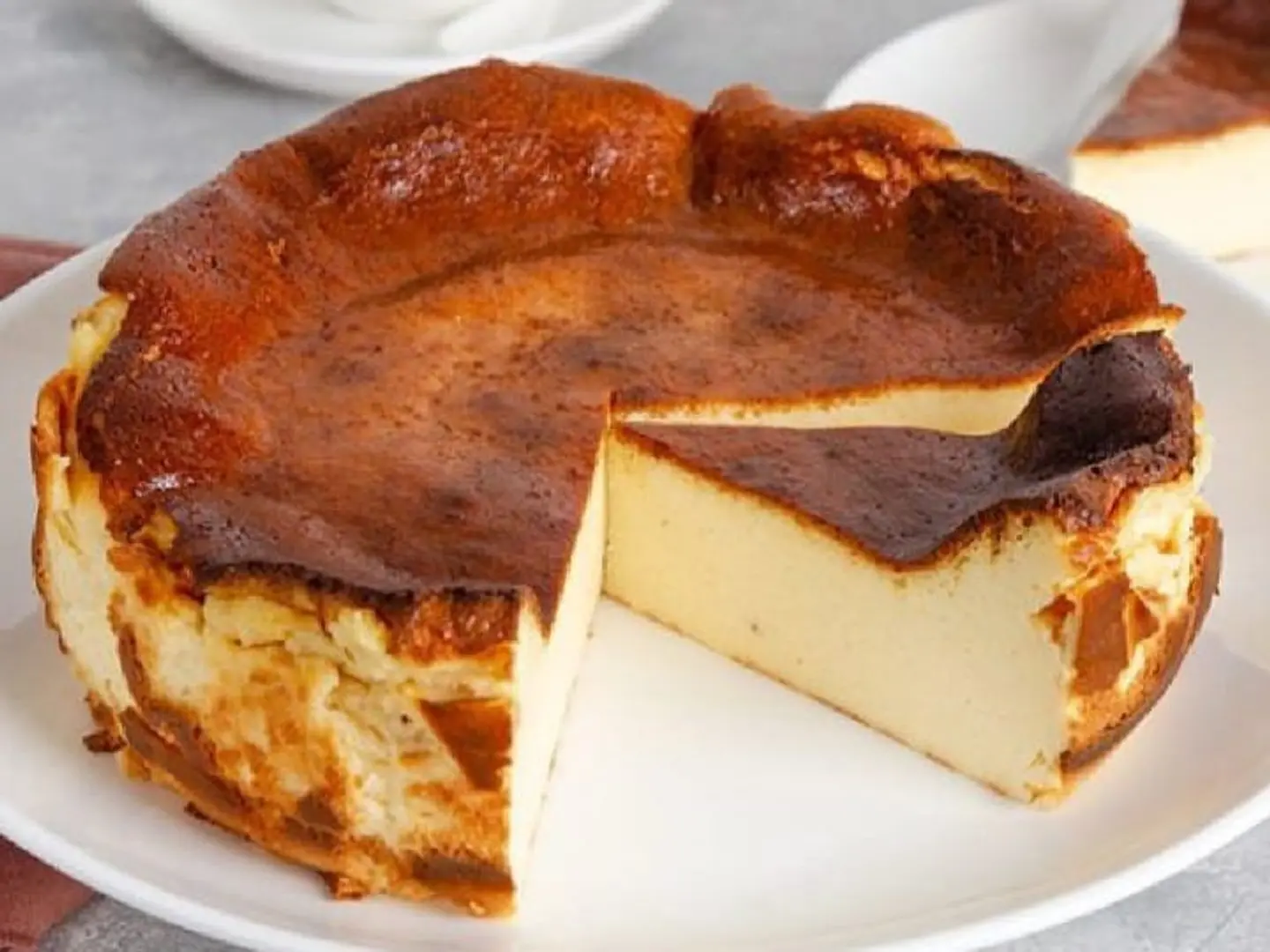 كيكة سانبستيان الملكية - 12 قطعة