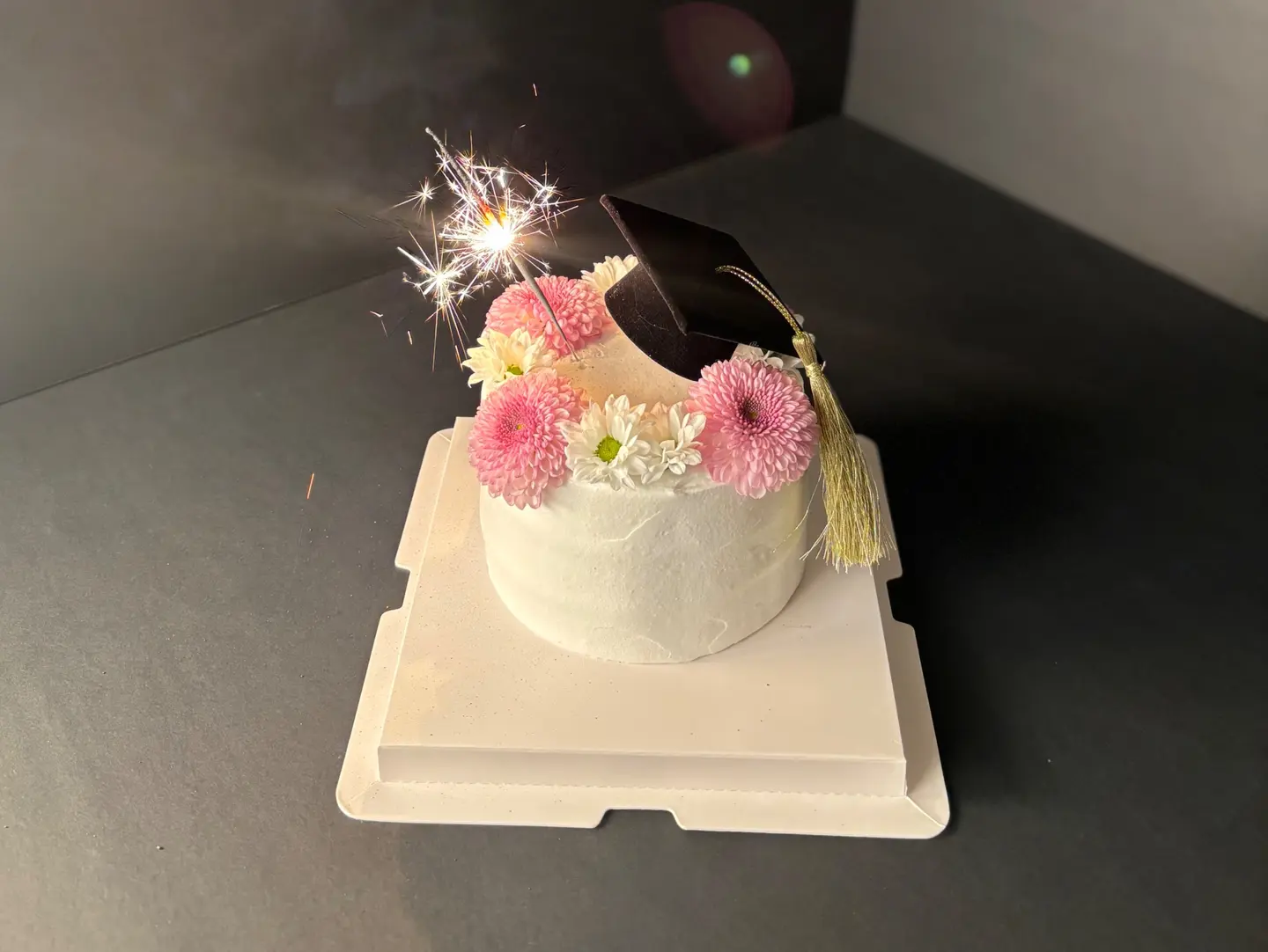 Graduation Cake 4 Inch