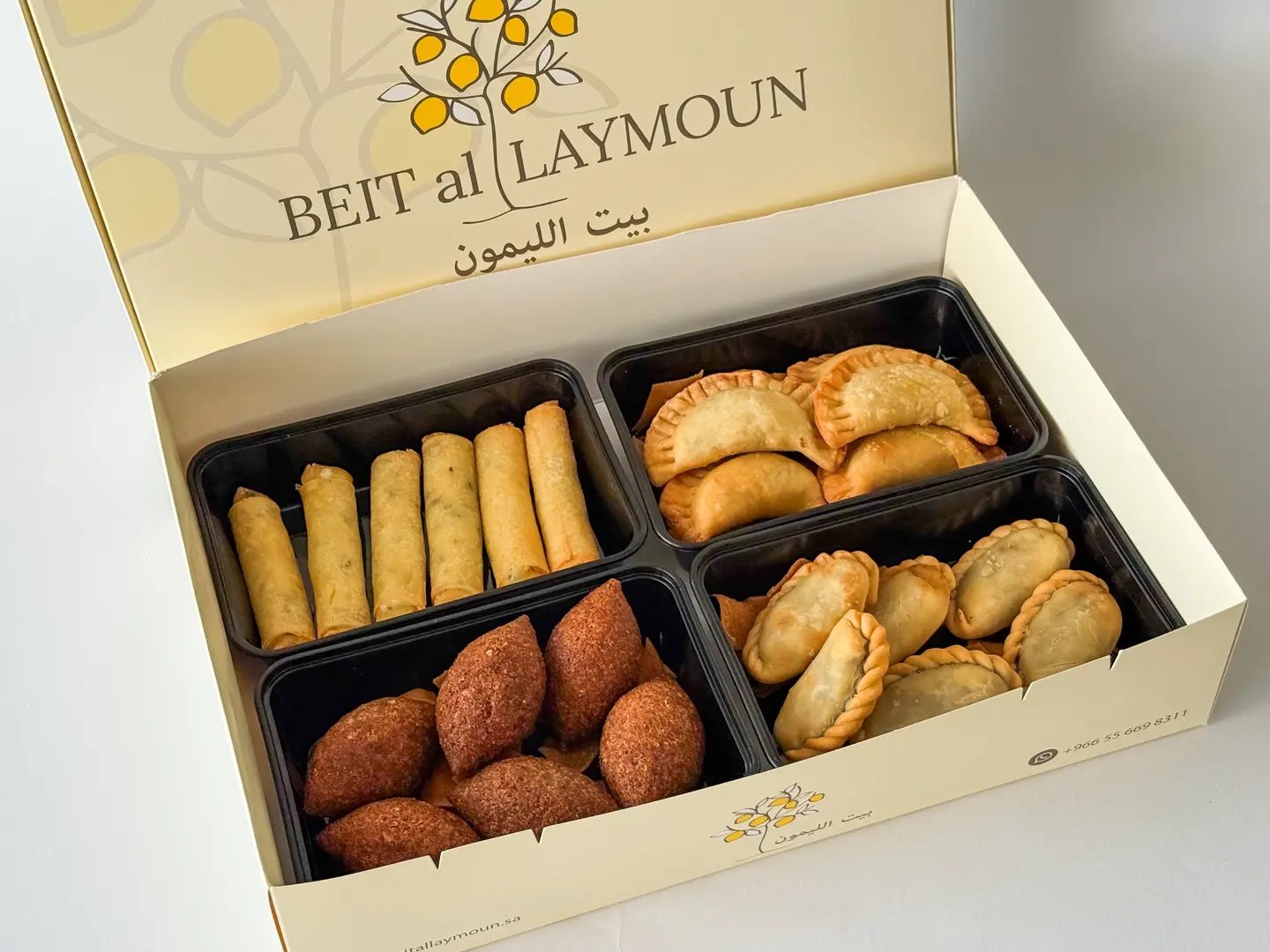 بوكس المعجنات المشكلة (24 حبه)