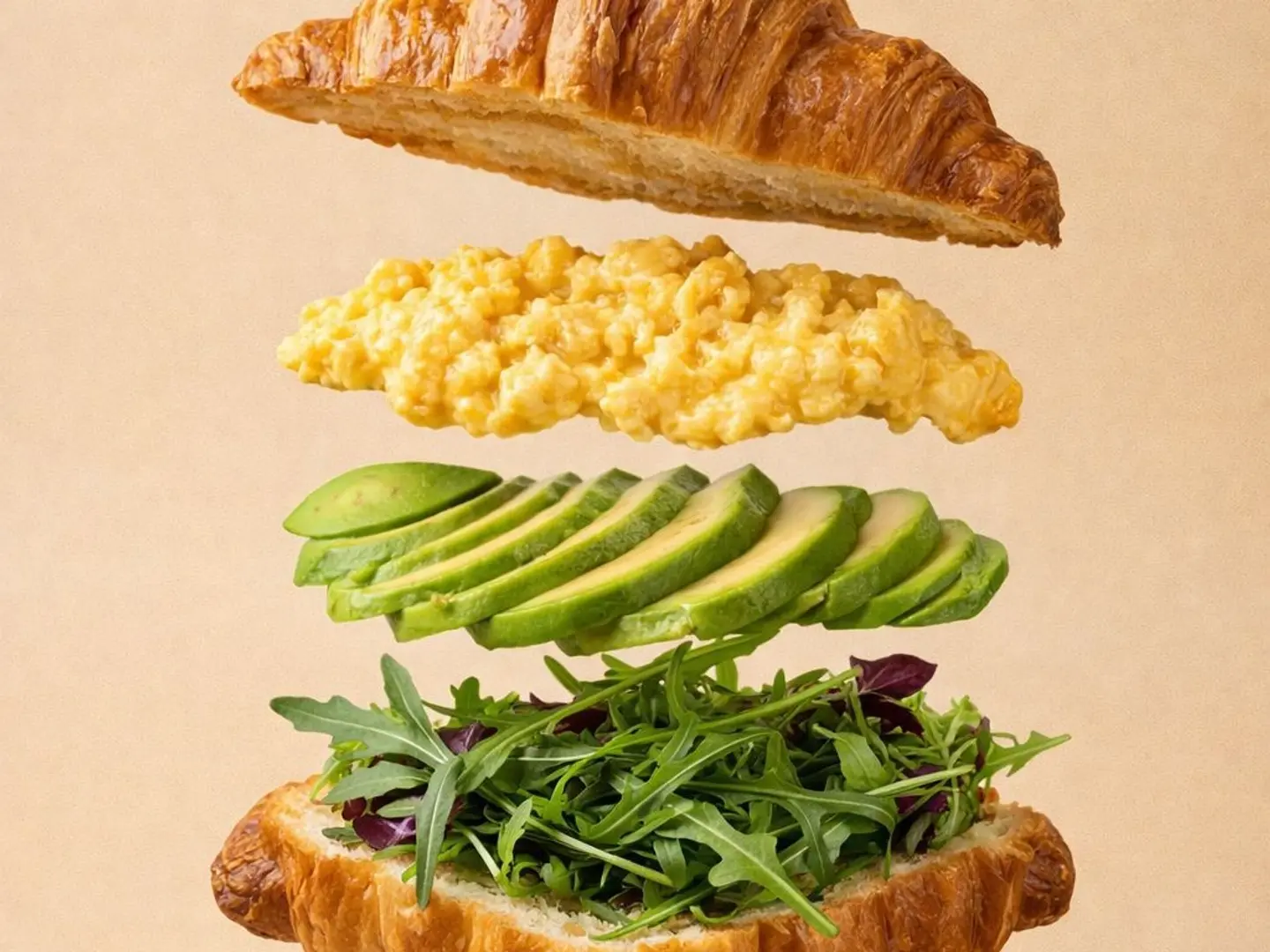 كرواسون أفوكادو بالبيض