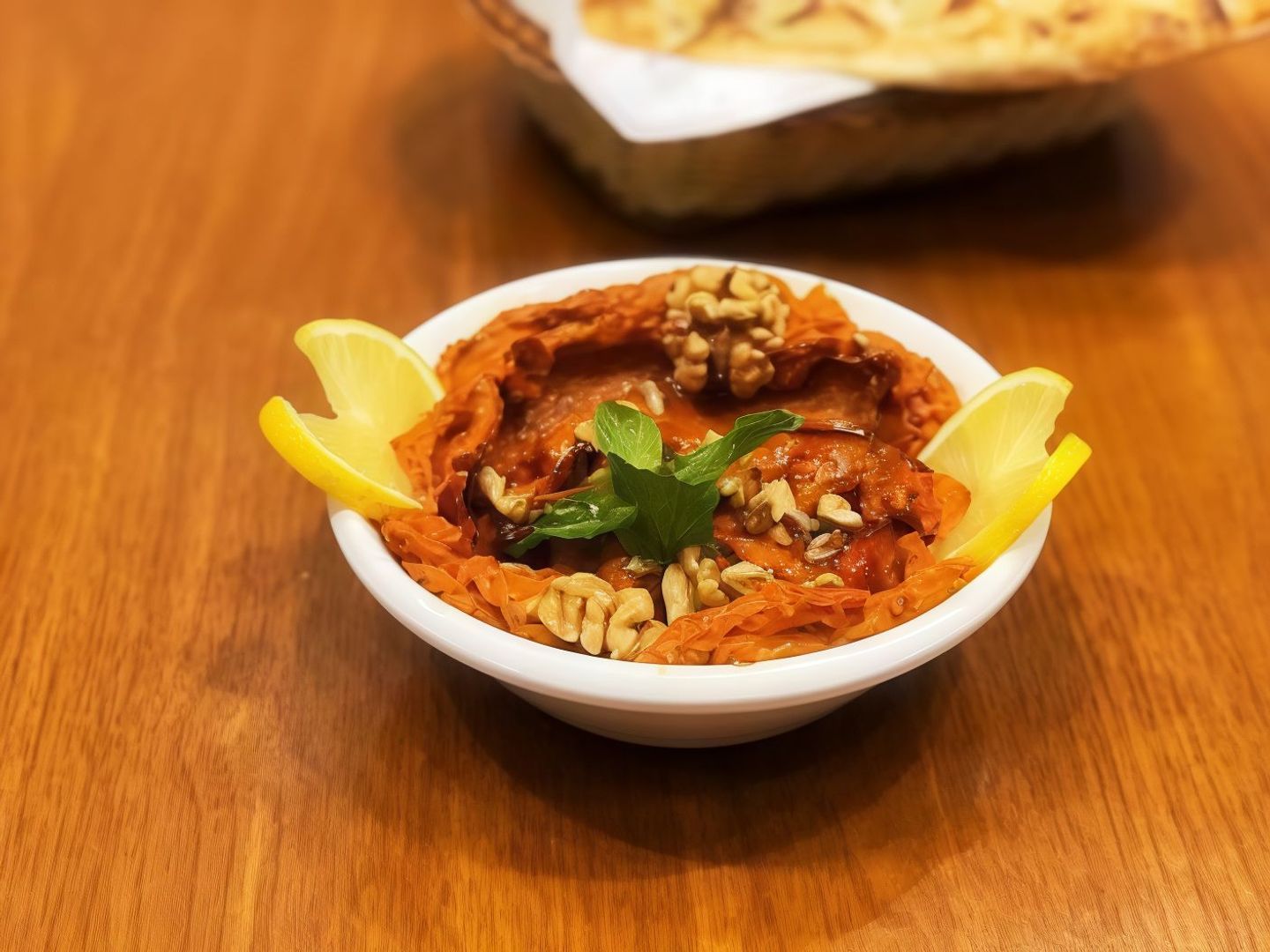 سلطة محمرة