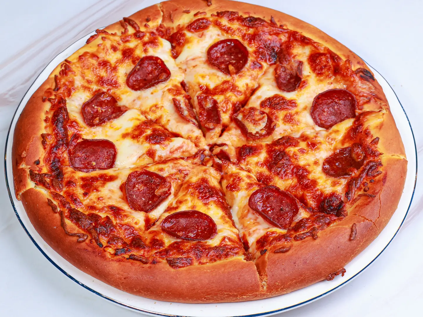 بيتزا بيبروني