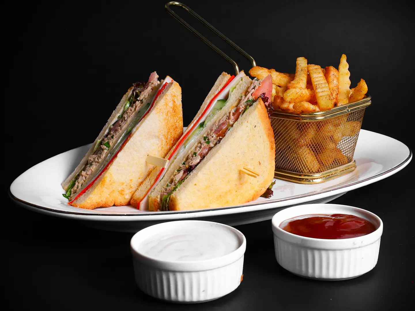 كلوب سندويش تونة