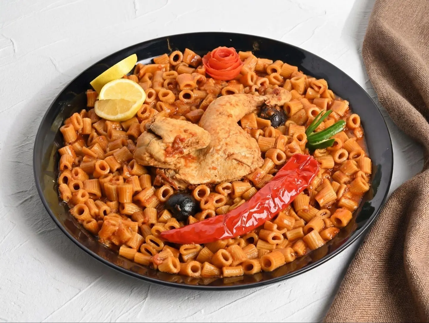 مضغوط مكرونه دجاج - نص (مبكبكة)