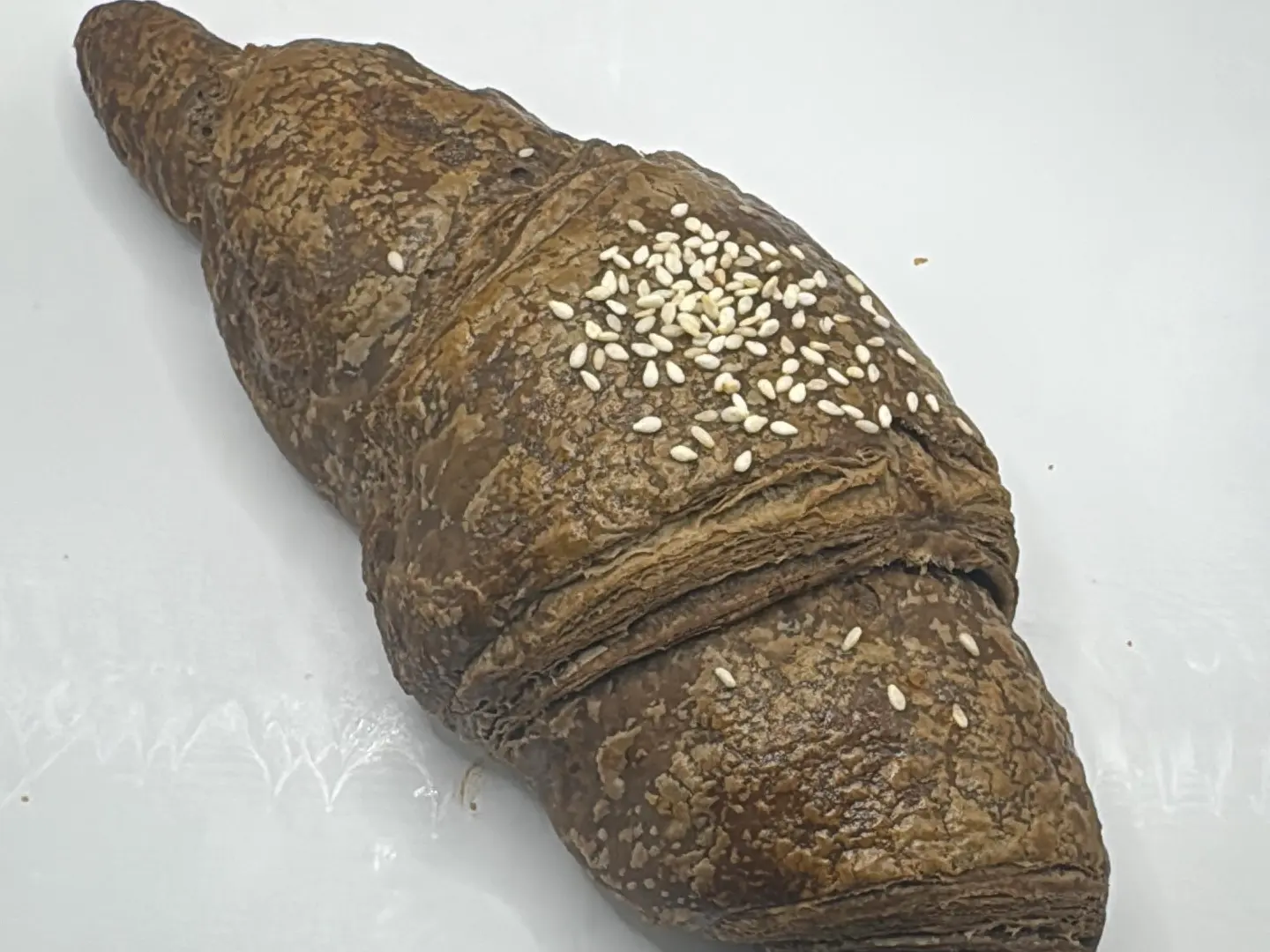 كروسان اسمر جبنه بيضاء