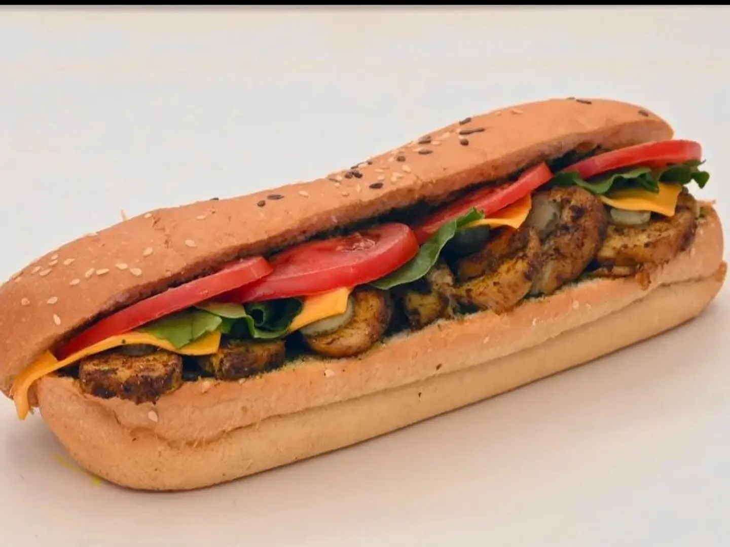 ساندويش دجاج بيستو