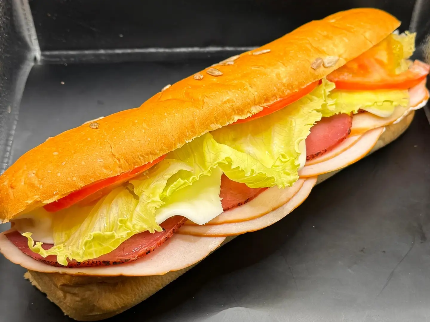 ساندويش تركي و روست بيف وجبنه