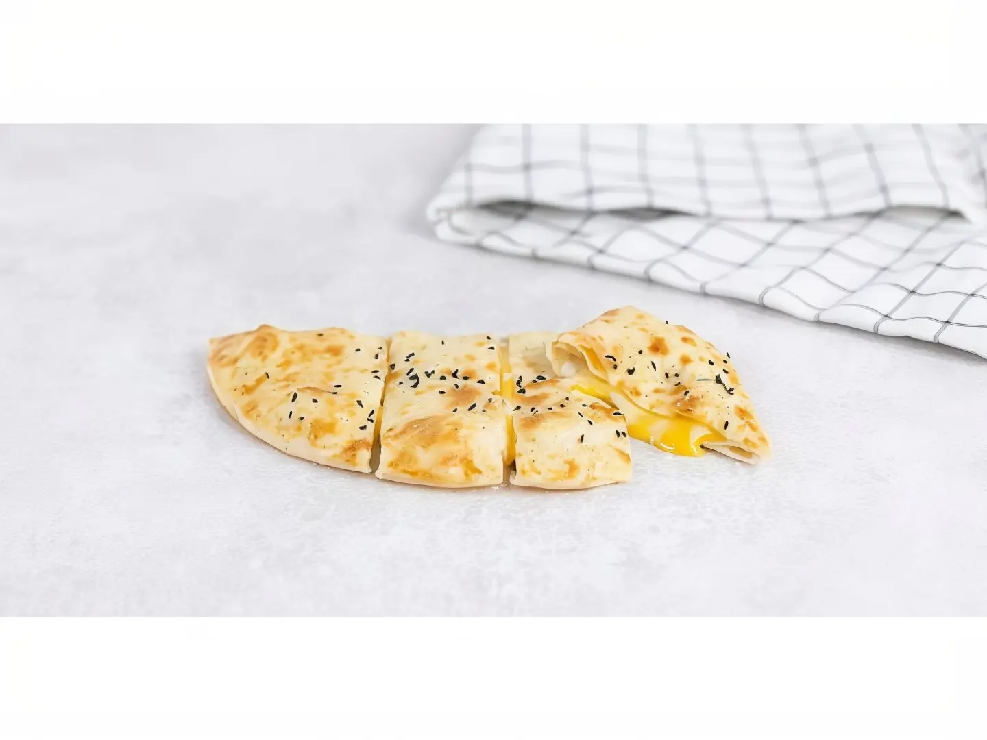 قارب الحلوم