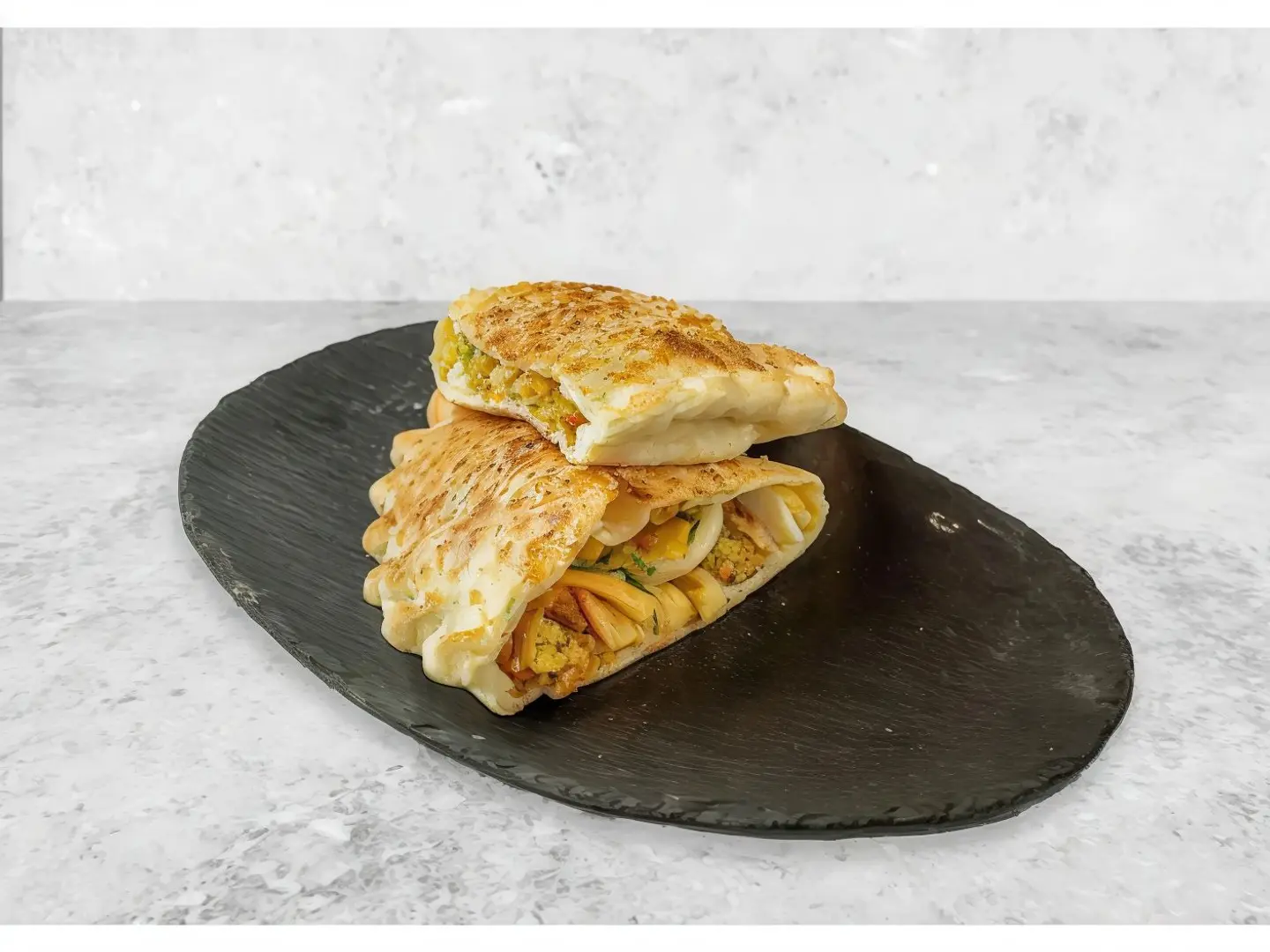 فطيرة فلافل مشكل بالبيض