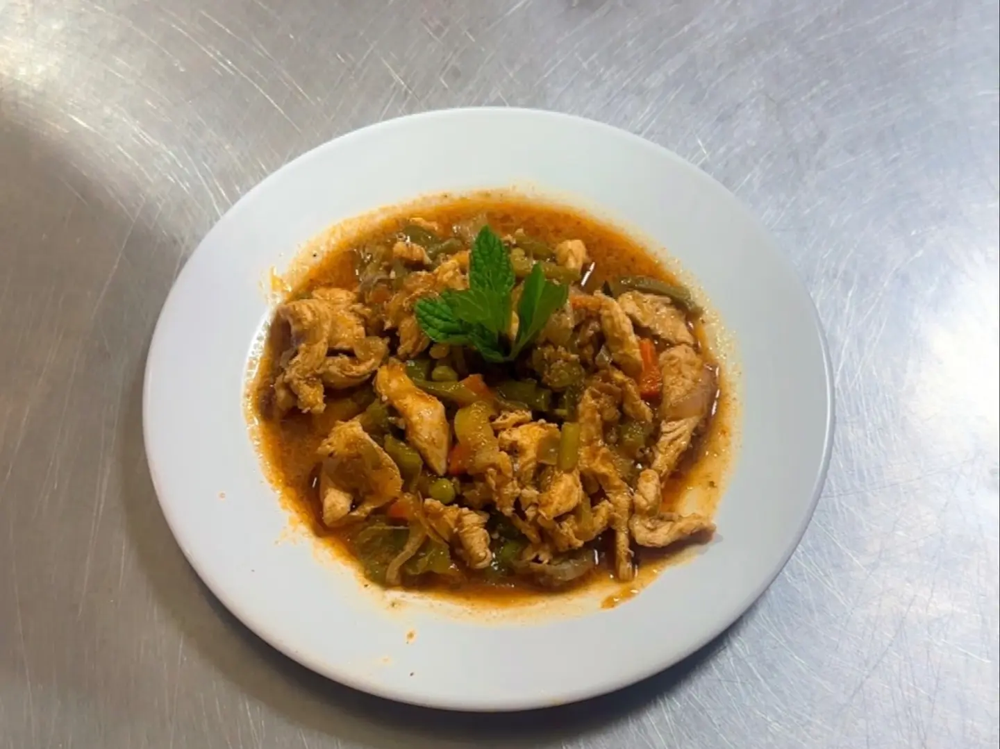 ادام دجاج مقطع