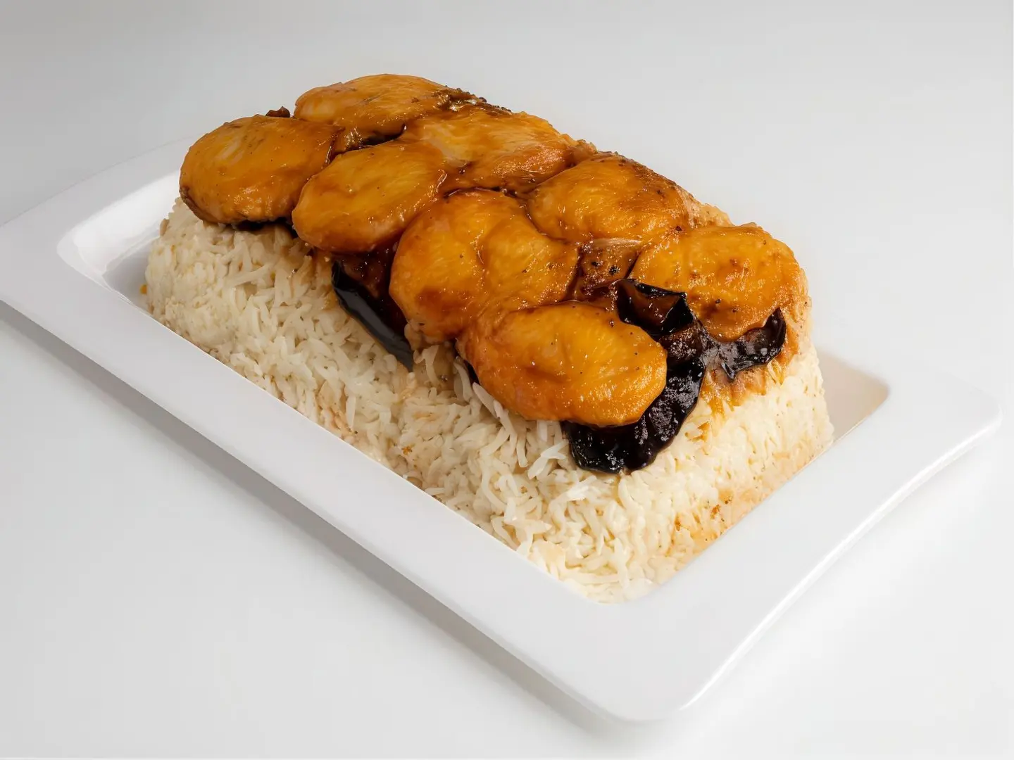 وجبة توفير دجاج ابيض وسط