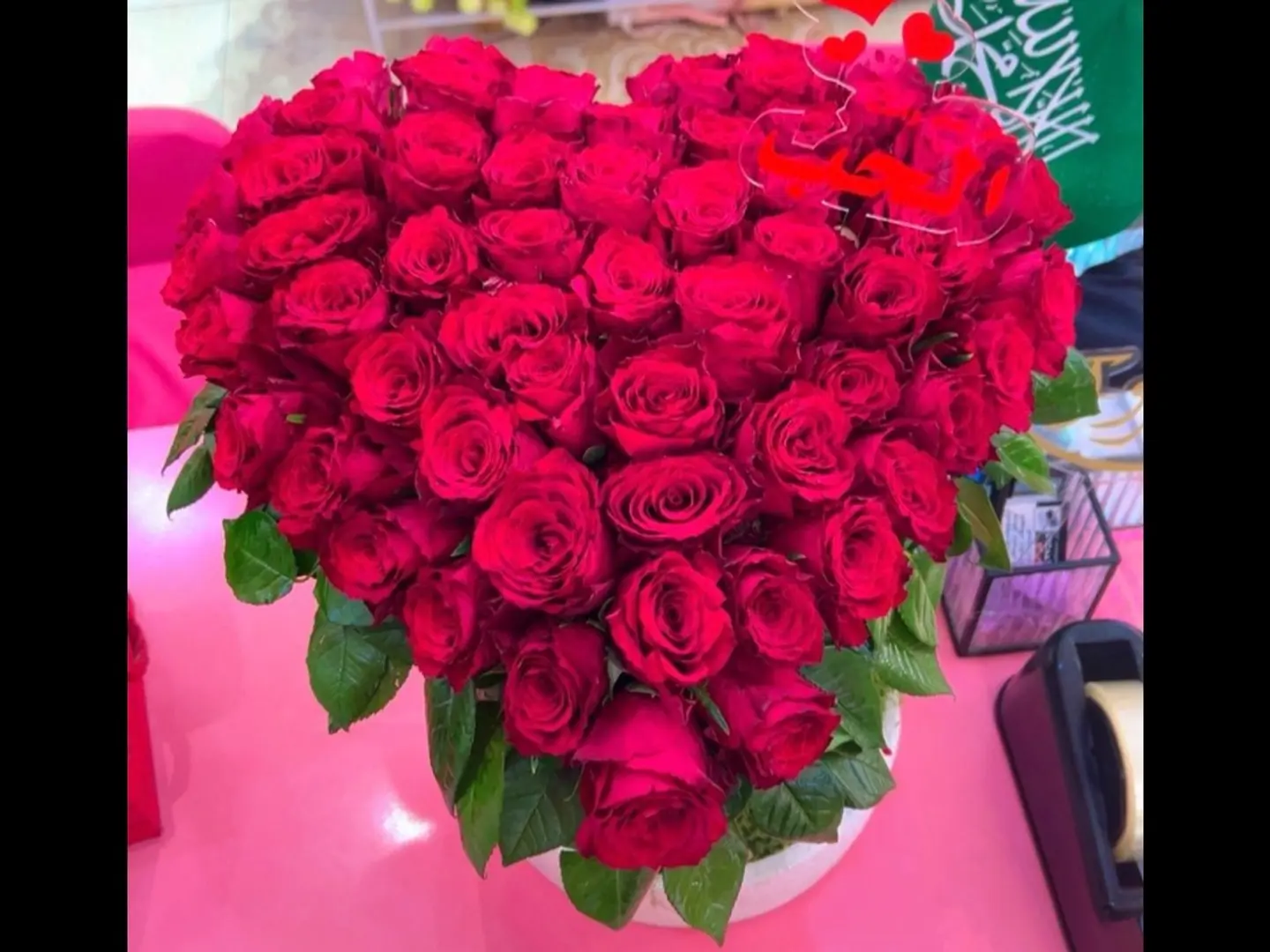 Happy Jouri Red Vases 60 Pcs